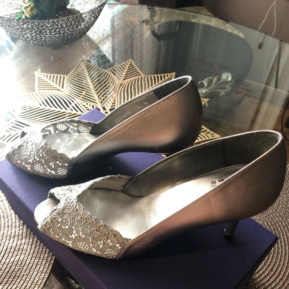Stuart Weitzman - Picture 2 of 9